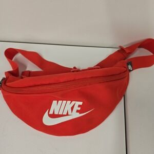 Nike Red Fanny Pack Waist Bag Belt‎ Bag Swoosh Logo Adjustable Strap Unisex